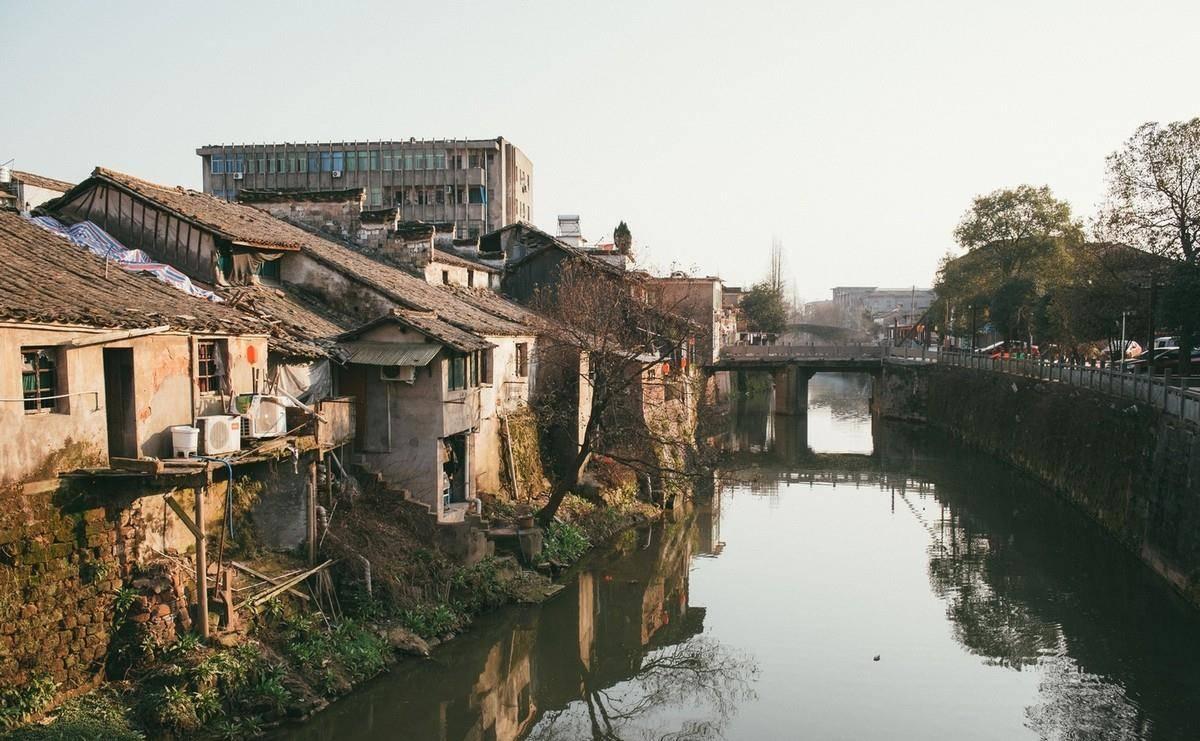 小红帽的冒险之旅